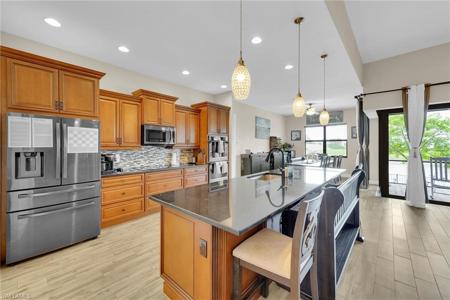 2218 NW 37th PL