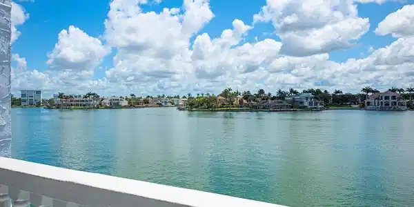 4000 Gulf Shore BLVD N