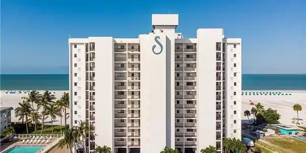 6400 Estero BLVD