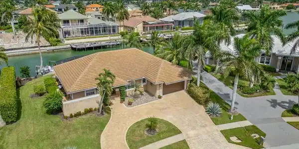 1241 Mimosa CT