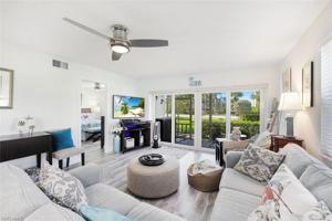 169 S Collier