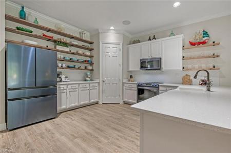1123 S Town And River DR