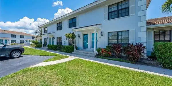 87 Marco Villas DR