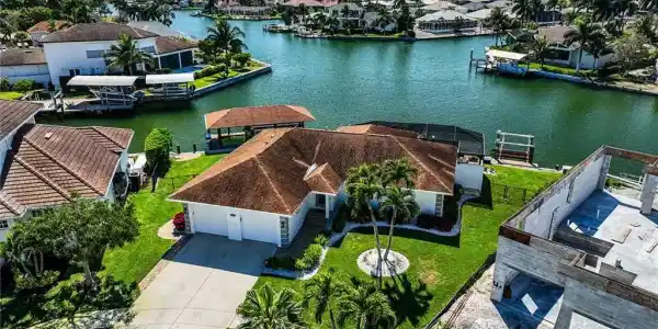 1711 Canary CT