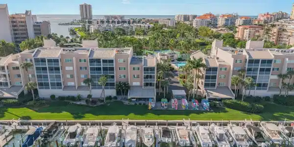 893 Collier CT
