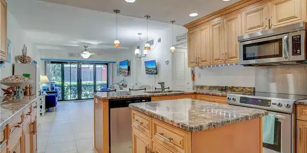 39 N Collier BLVD