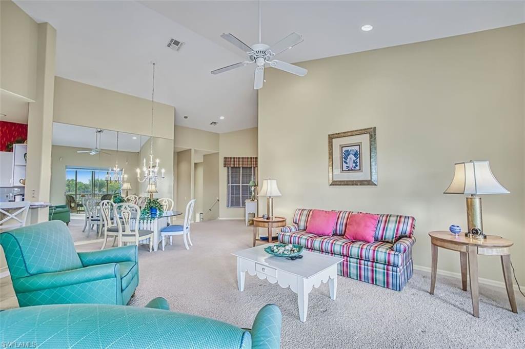 Image 4: Living Area