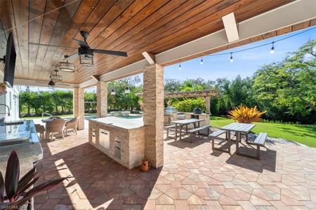 7209 Hendry Creek DR