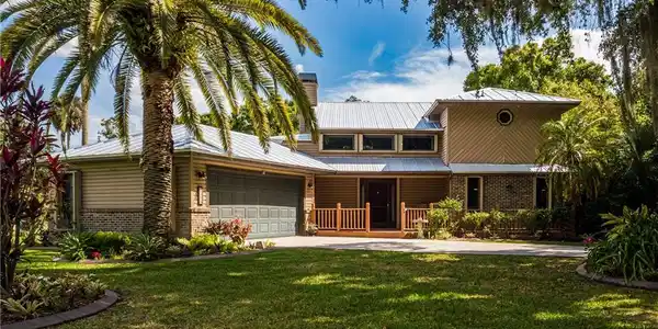7314 Sean LN