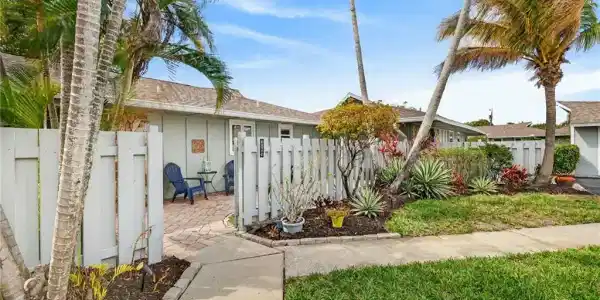 4257 Island CIR