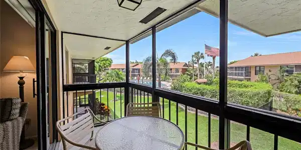 35 Greenbrier
