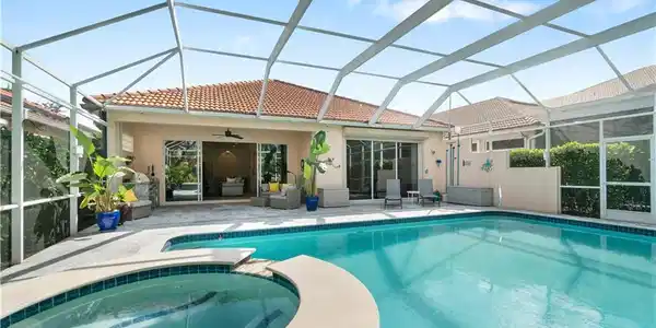 389 Mallory CT