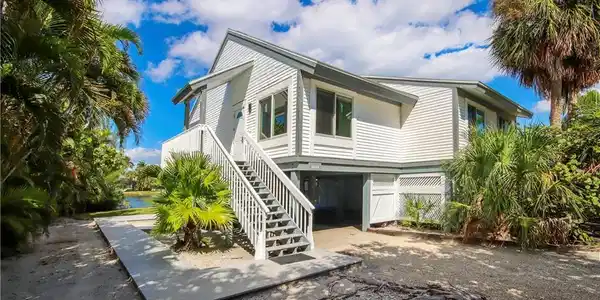1444 Sandpiper CIR