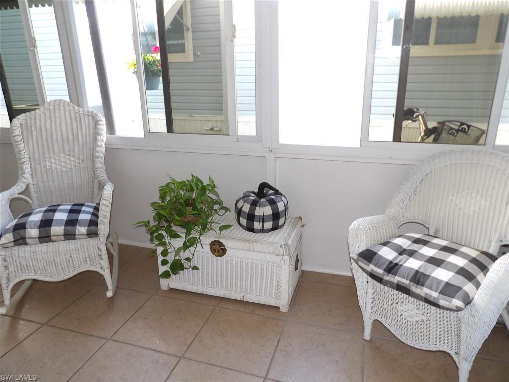 Image 2: View of sunroom / solarium