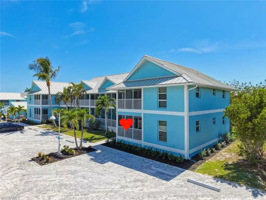 Image 1: FRONT OF CONDO