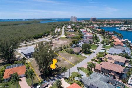 5772 SW 9 CT
