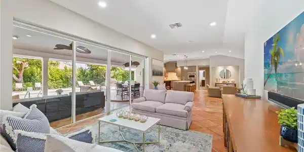 4083 Belair
