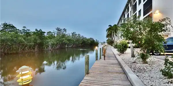 5220 Bonita Beach RD SW