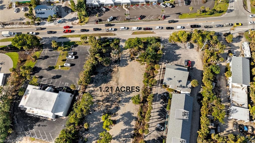 Image 3: Ideal Location.