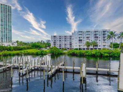 2885 Palm Beach BLVD