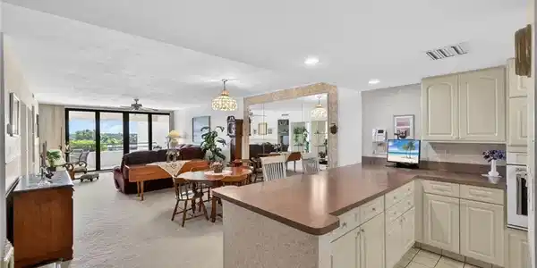 Image 4: Unobstructed view from kitchen to the balcony
