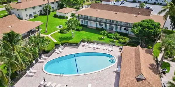 235 Seaview CT