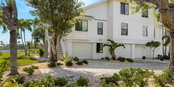 1603 Sand Castle RD