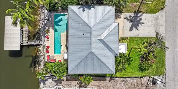 Image 3: Metal Roof, Pool & Boat Docks!
