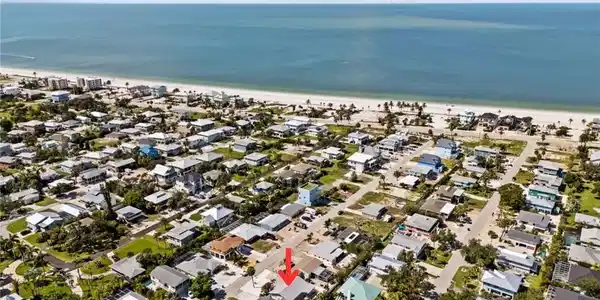Image 3: Just down the street from the beach.