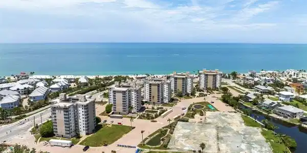 5600 Bonita Beach