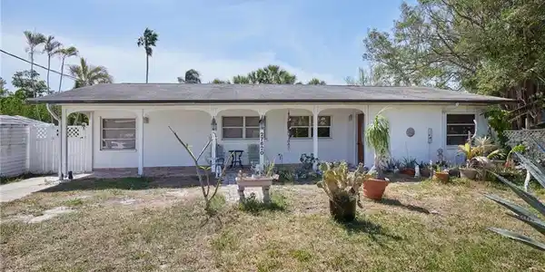 27620 Riverdale LN