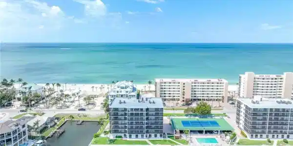 10420 Gulf Shore
