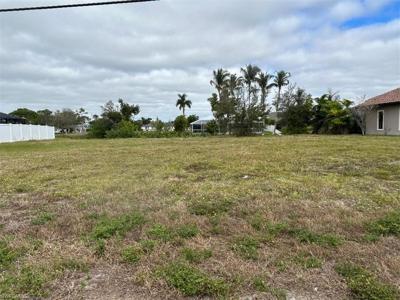 607 SW 40th TER