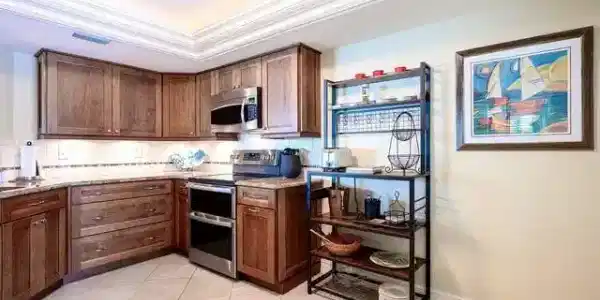 601 Beachwalk CIR