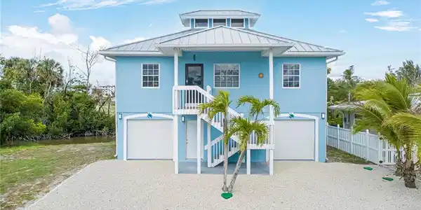 103 Tropical Shore WAY