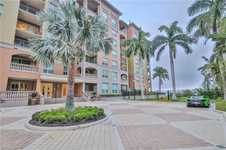 2825 Palm Beach BLVD