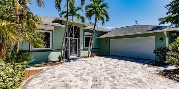 205 2nd ST