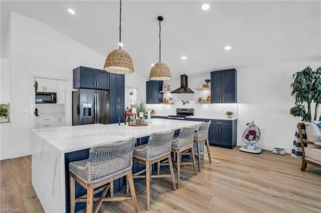 22081 Seashore CIR