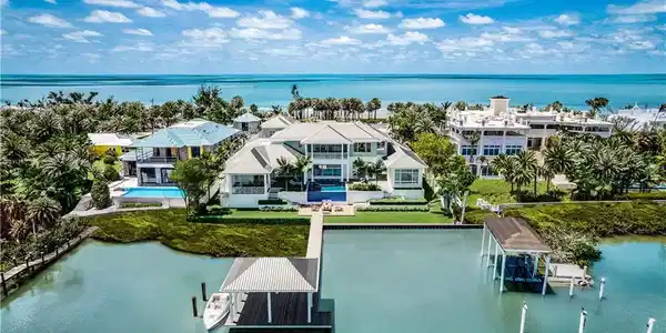 15819 Captiva DR