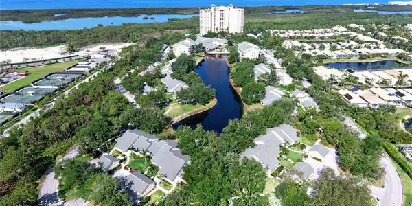1001 Arbor Lake DR