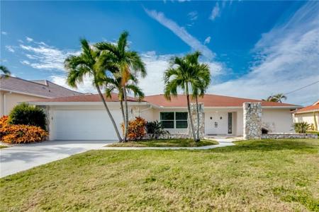 1006 Dolphin DR