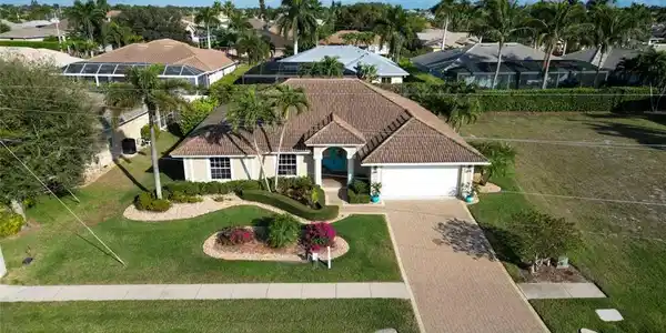 119 Balfour DR