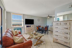 5800 Bonita Beach