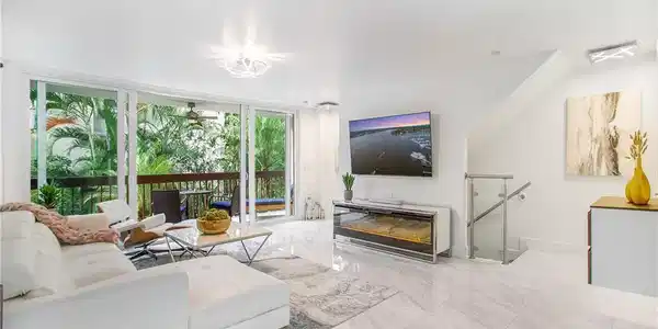 995 9th S Unit 4