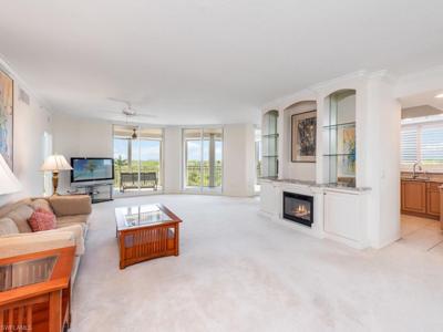 1001 Arbor Lake DR