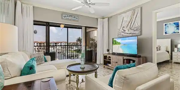 801 River Point