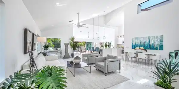 45 Las Brisas WAY