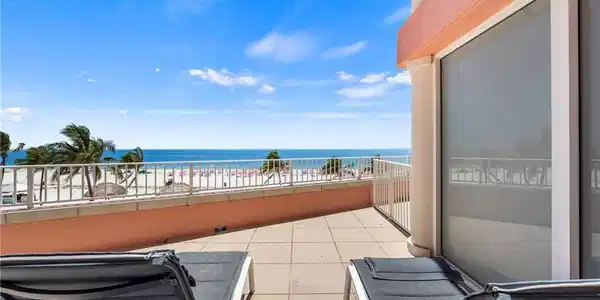 190 Estero BLVD