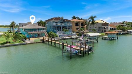 23 W Pelican ST