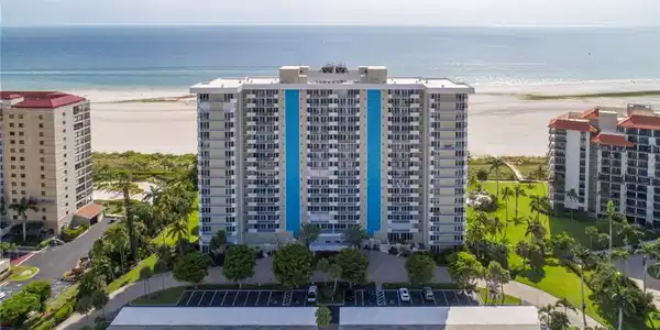 140 Seaview CT
